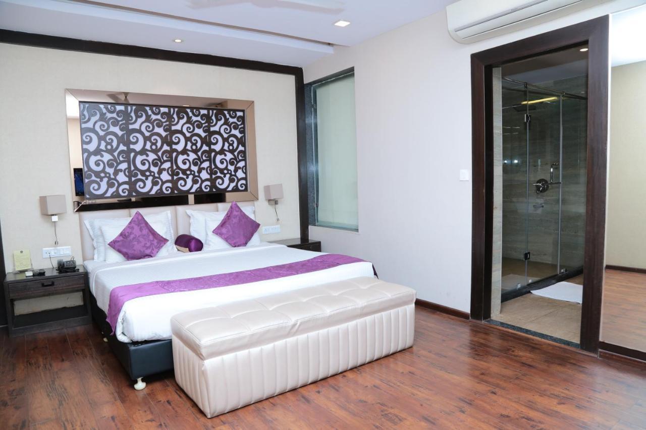 Kc Manor Hotel Jamshedpur Exterior photo
